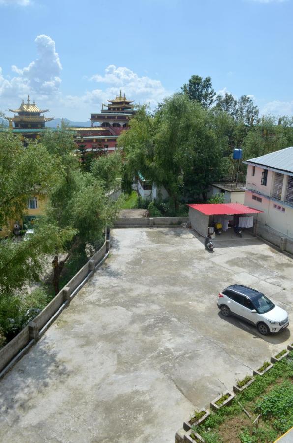Zhim Zhim Guest House Bīr Zewnętrze zdjęcie